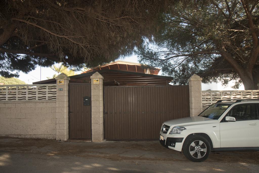Wood House Close